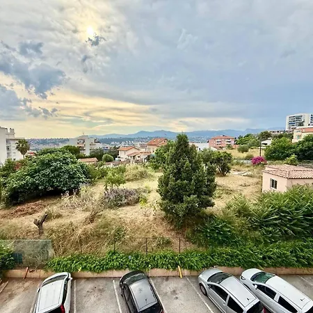 Apartment Climatise, Calme *