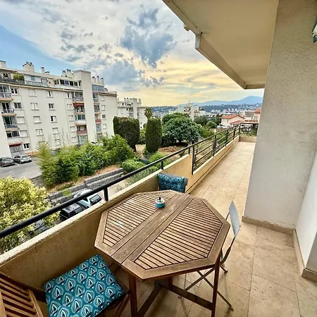 Climatise, Calme Апартаменты *